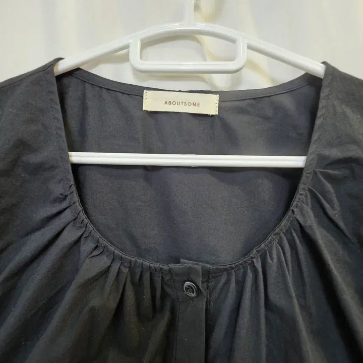 [BUNJANG] ABOUTSOME Square Neck Cropped Black Short Sleeve T-Shirt / ABOUTSOME크롭 스퀘어넥 여성 블랙 반팔 F