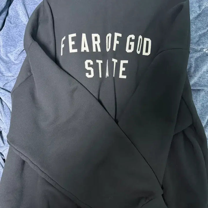 [BUNJANG] Fear Of God Essentials Full Zip Up Hoodie Black L / 에센셜 Fear Of God 풀집업 후드 블랙 L사이즈
