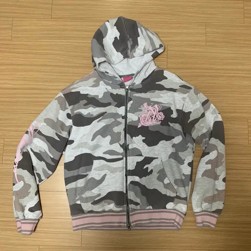 [BUNJANG] NYXX Camo Emblem Printing Hooded Zip-Up / 엔와이엑스엑스 카모 엠블럼 프린팅 후드 집업 nyxx