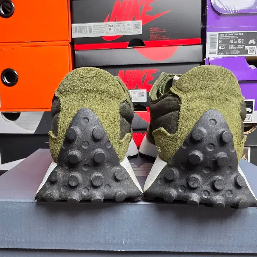 [BUNJANG] New Balance 327 Olive Sneakers (250) / 뉴발란스 327 올리브  (250)