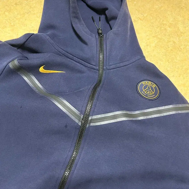 [BUNJANG] Nike Paris Saint-Germain Tech Fleece Full Zip Hoodie Tech Pack / 나이키 파리 생제르맹 테크 플리스 풀집업 후디 테크팩