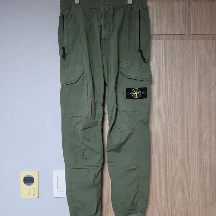 [BUNJANG] Stone Island Cargo Jogger Pants Khaki / 스톤아일랜드 카고 조거 팬츠 카키