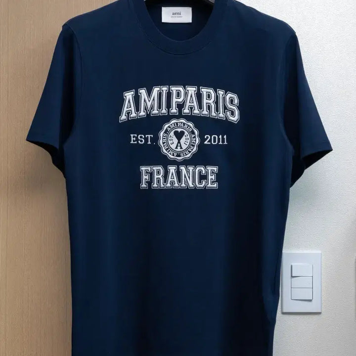 [BUNJANG] AMI Paris Logo T-Shirt Navy M / 아미 프랑스 로고 티셔츠 네이비 M