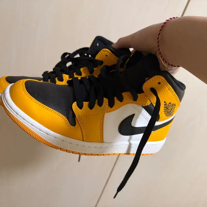 [BUNJANG] Air Jordan 1 Mid Taxi / 조던 1 미드 택시 250