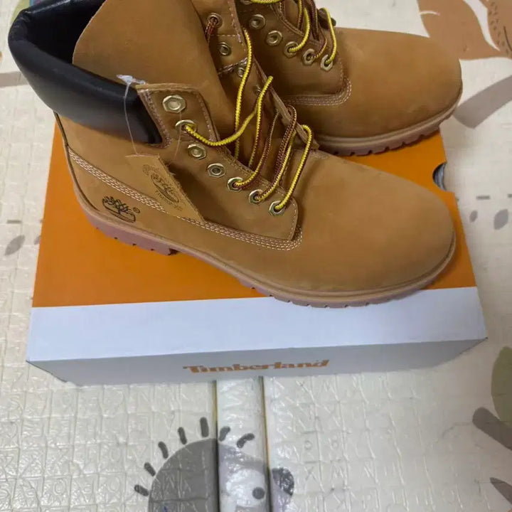 [BUNJANG] Timberland Premium 6-Inch Waterproof Boots Wheat Nubuck Wide 275mm / 팀버랜드 프리미엄 6인치 워터프루프 부츠 위트 누벅 - 와이드 275mm