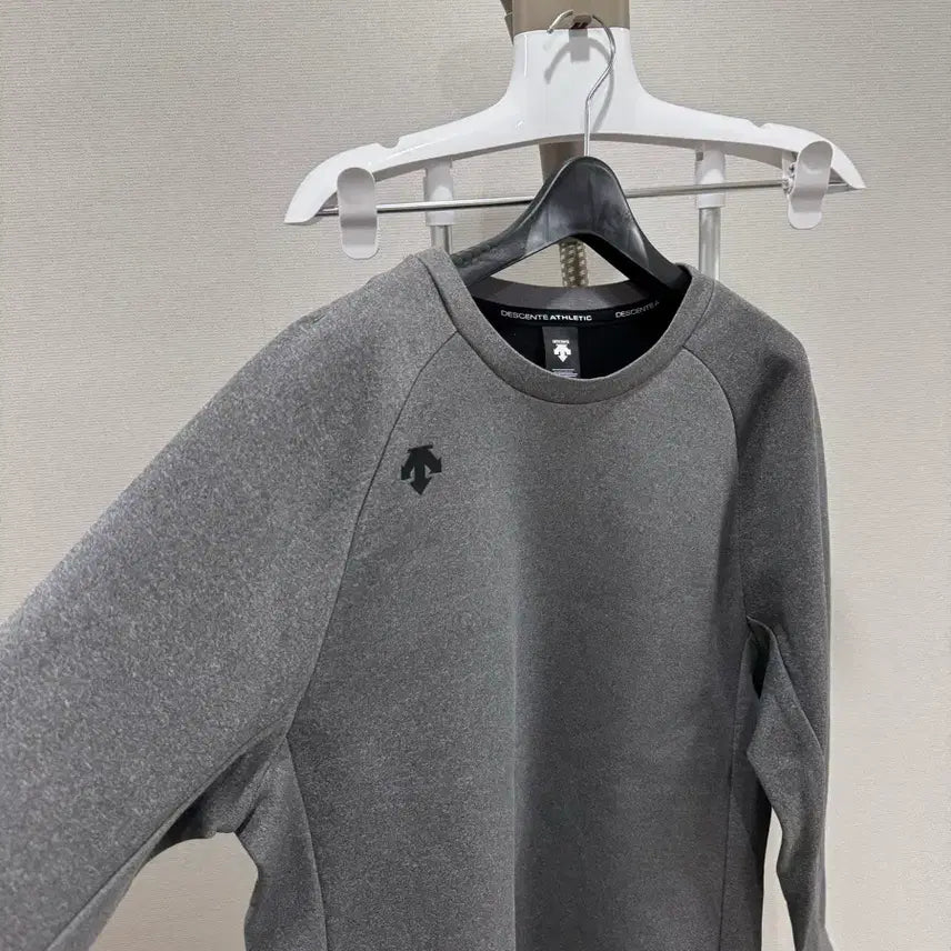[BUNJANG] Descente Sweatshirt Size 105 / 데상트 맨투맨 105사이즈