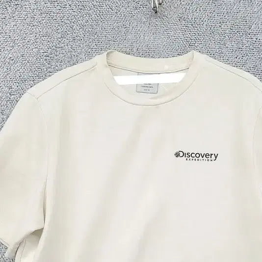 [BUNJANG] Discovery Expedition Cream Short-Sleeve T-Shirt / 디스커버리 크림 반팔티 85