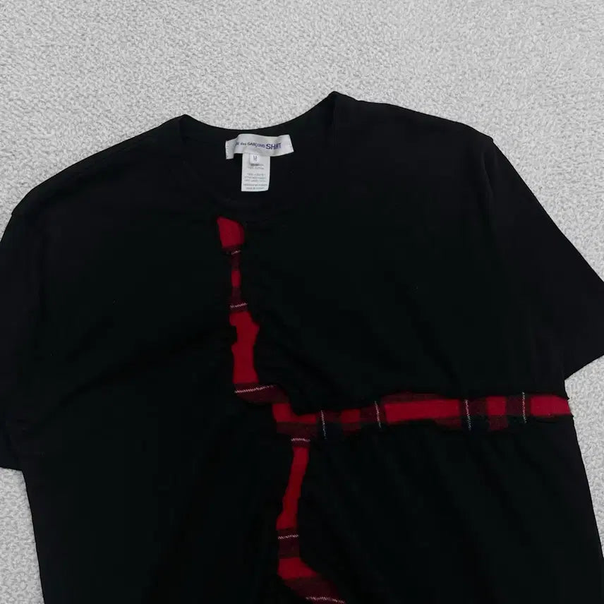[BUNJANG] Comme des Garçons Cracked Logo T-Shirt Black / 꼼데가르송 크랙 반팔티 블랙