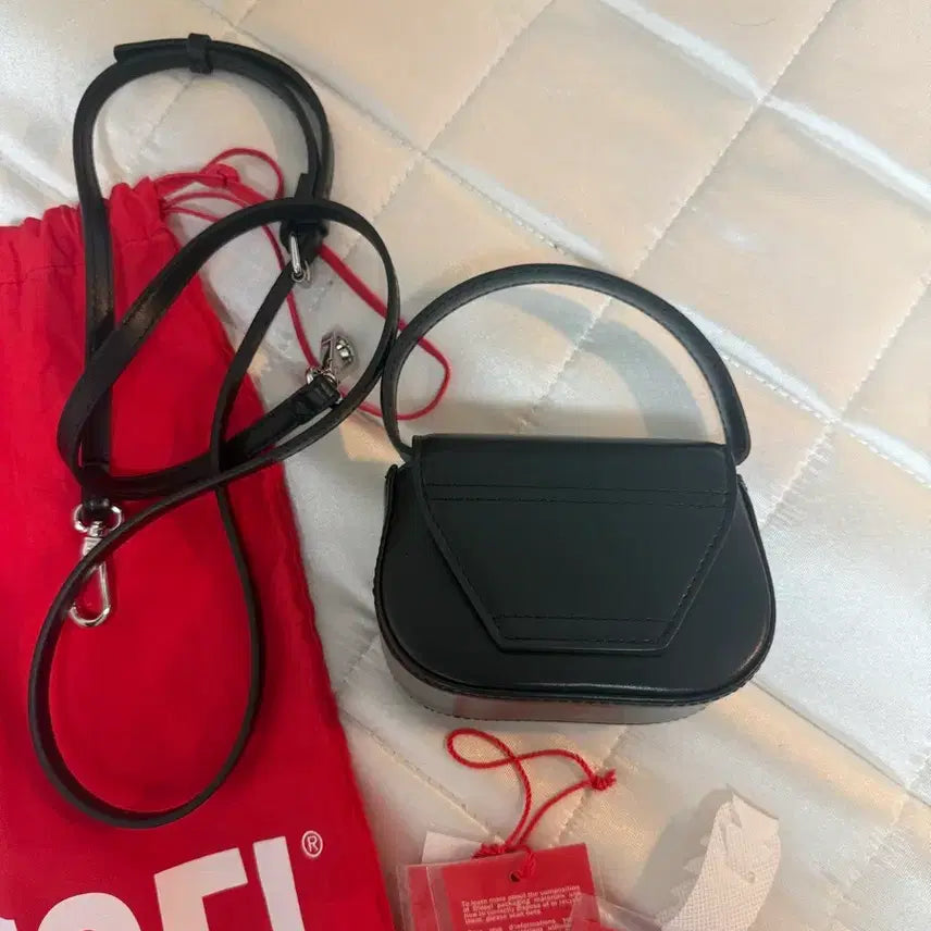 [BUNJANG] Diesel 1DR Plaque Mini Bag Black / 디젤 1DR 미니백 플라크 블랙