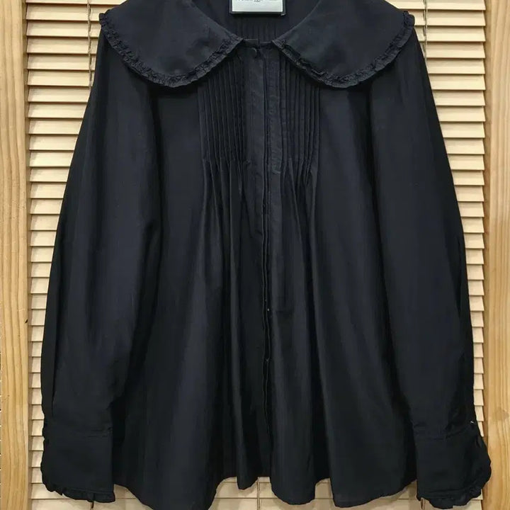 [BUNJANG] CUSTOMELLA Big Collar Shirt Blouse / (새상품)칼라거펠트 빅카라 셔츠블라우스