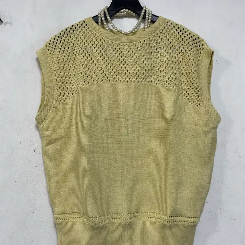[BUNJANG] The Cashmere Punching Knit Vest - Yellow / N6312 한섬 더캐시미어 펀칭 니트.조끼.