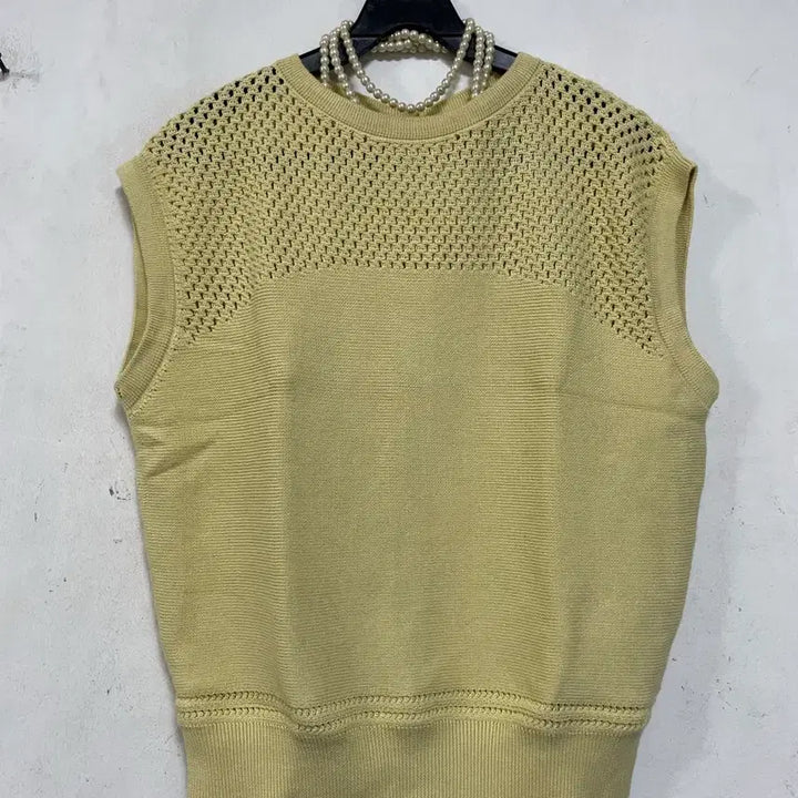 [BUNJANG] The Cashmere Punching Knit Vest - Yellow / N6312 한섬 더캐시미어 펀칭 니트.조끼.