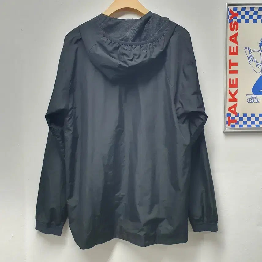 [BUNJANG] New Balance Lightweight Woven Running Windbreaker (Mesh Lining) / [105] 뉴발란스 경량 우븐 러닝 바람막이(매쉬안감)