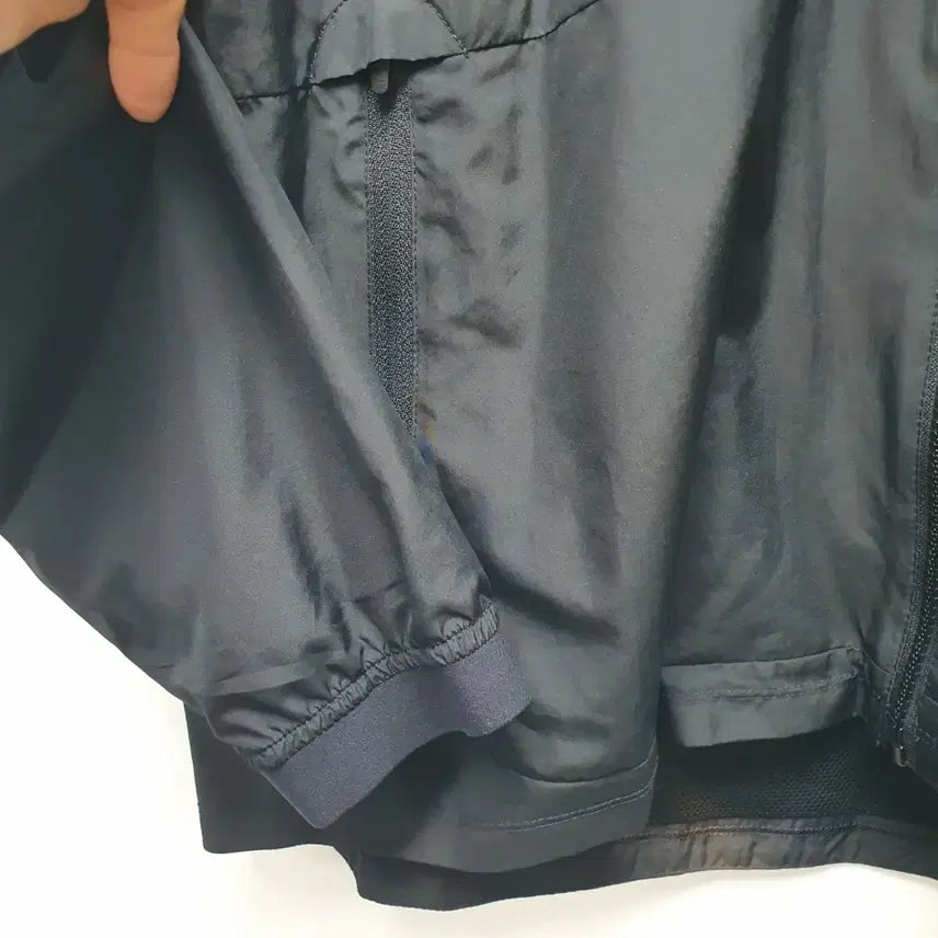 [BUNJANG] New Balance Lightweight Woven Running Windbreaker (Mesh Lining) / [105] 뉴발란스 경량 우븐 러닝 바람막이(매쉬안감)