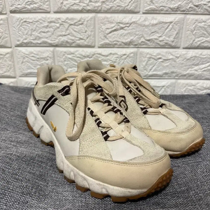 [BUNJANG] Nike x Jacquemus Air Humara Sneakers / 나이키 X 자크뮈스 에어 휴마라