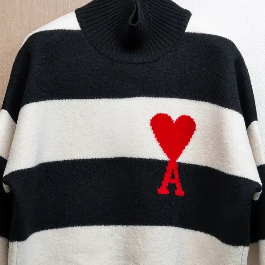 [BUNJANG] AMI Big Heart Virgin Wool Stripe Knit L / 아미 빅하트 버진울 스트라이프 니트 L