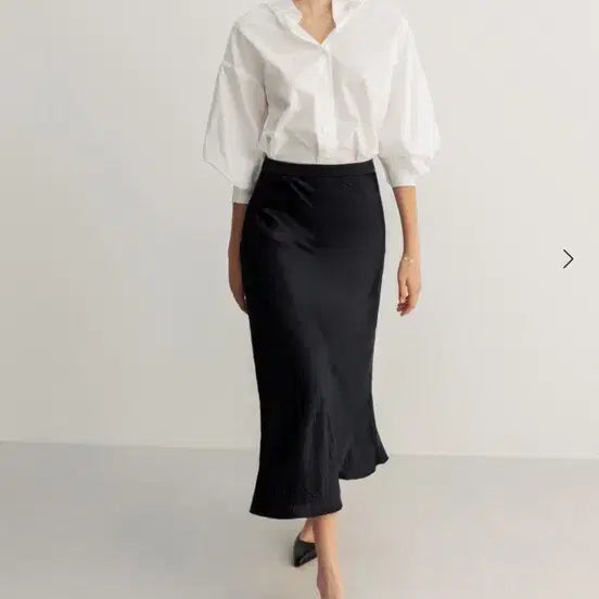 [BUNJANG] sie Balloon Sleeve Blouse and Satin Maxi Skirt Set / 시에sie 블라우스F,스커트M 세트 일괄판매