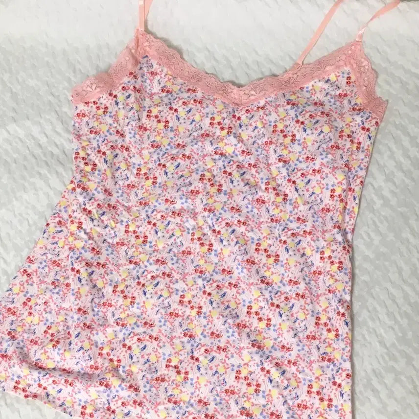 [BUNJANG] Vintage Flower Lace Pink Camisole Sleeveless Top / 빈티지 플라워 레이스 핑크 나시 슬리브리스
