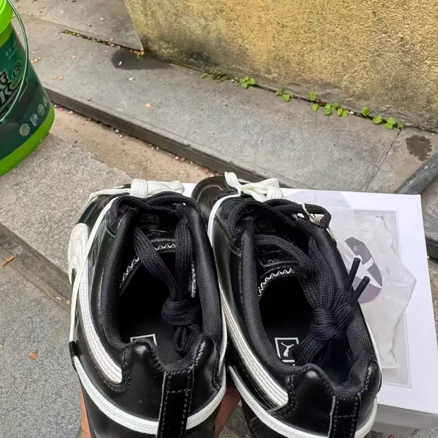 [BUNJANG] Puma x Rosé Speedcat PRM Black Warm White Shoes (235mm) / 푸마 x 로제 스피드캣 PRM 블랙 웜 화이트 235MM