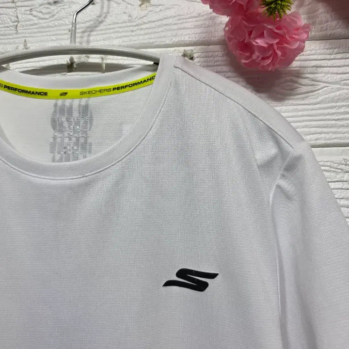 [BUNJANG] Skechers Short Sleeve T-Shirt Size 100 (New) / 택새상품 스케쳐스 반팔티 100