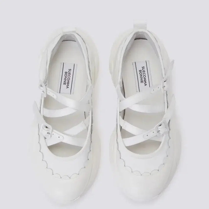 [BUNJANG] SUECOMMA BONNIE Icing Strap Sneakers White 250 / 슈콤마보니 아이싱 스트랩 스니커즈 화이트 250 메리제인 슈즈