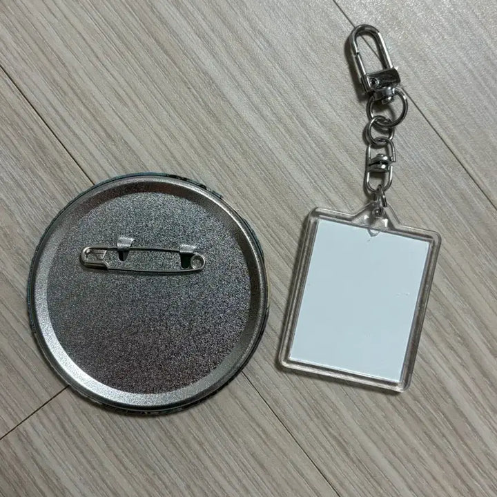 [BUNJANG] Bleach Can Badge &amp; Proof Photo Set / 블리치 캔뱃지 팝업 증명사진