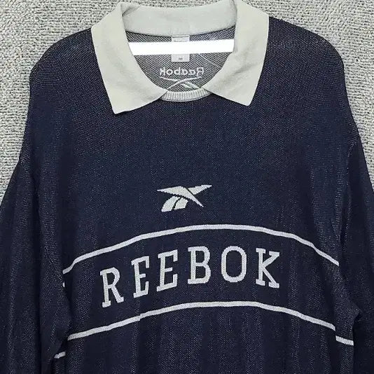 [BUNJANG] Reebok Printing Navy Collar Short-Sleeve T-Shirt Size 100 / 리복 프린팅 네이비 카라 반팔 100