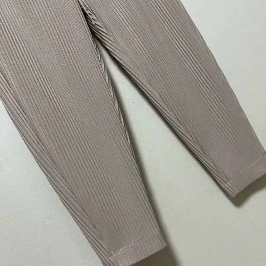 [SOLD OUT] 시스템옴므22 플리치드 테이퍼드 팬츠