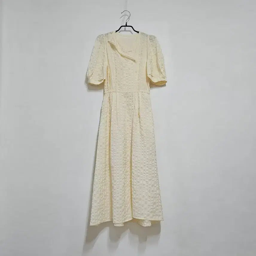 [BUNJANG] Sisley Seersucker Embroidered Long Dress / 시슬리 시어서커엠보 롱원피스