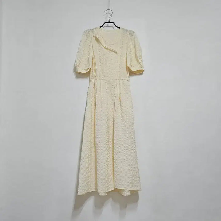 [BUNJANG] Sisley Seersucker Embroidered Long Dress / 시슬리 시어서커엠보 롱원피스