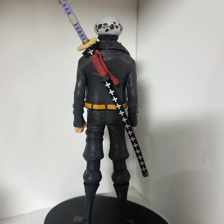 [BUNJANG] One Piece Trafalgar Law Figure (Unsealed) / 원피스 로우 개봉양품