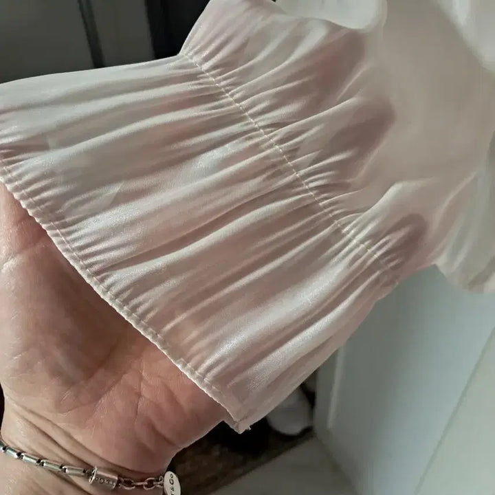 [BUNJANG] Our Sheer Frill Blouse Pink / 아우어 시스루 프릴 폰 블라우스 핑크 새옷