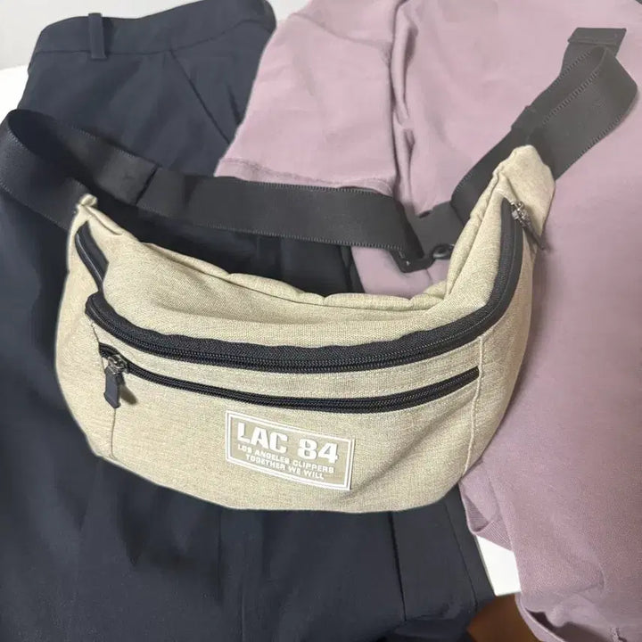 [BUNJANG] NBA Hip Pack Sling Bag Crossbody Bag Beige / nba 힙색 슬링백 크로스백 베이지 팝니다