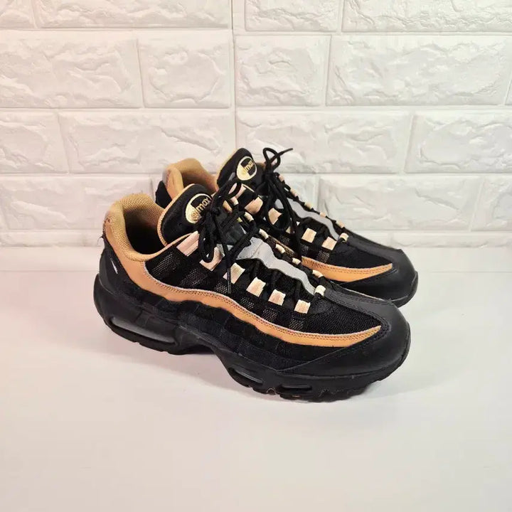 [BUNJANG] Nike Air Max 95 Elemental Black Sneakers (Size 280) / 나이키 280 에어맥스 95 블랙 엘리멘탈 운동화