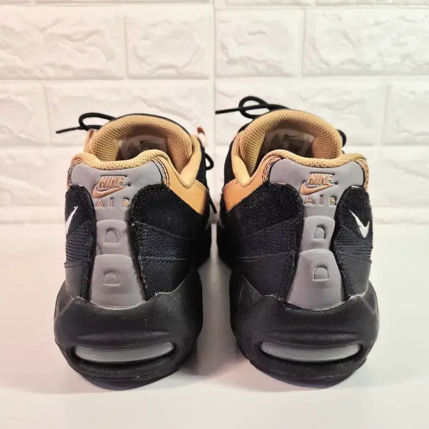 [BUNJANG] Nike Air Max 95 Elemental Black Sneakers (Size 280) / 나이키 280 에어맥스 95 블랙 엘리멘탈 운동화