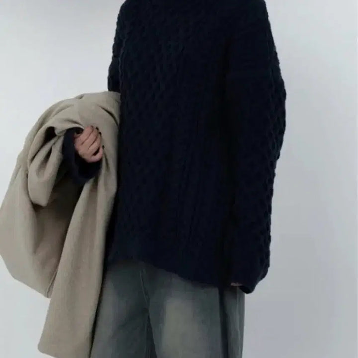 [BUNJANG] Ongi London Pretzel Knit Navy / 오뉴이 런던꽈배기니트 네이비 판매
