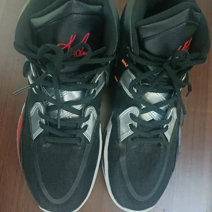 [BUNJANG] Nike Kyrie Infinity Basketball Shoes - Size 270 / 나이키 카이리 인피니티 270 농구화