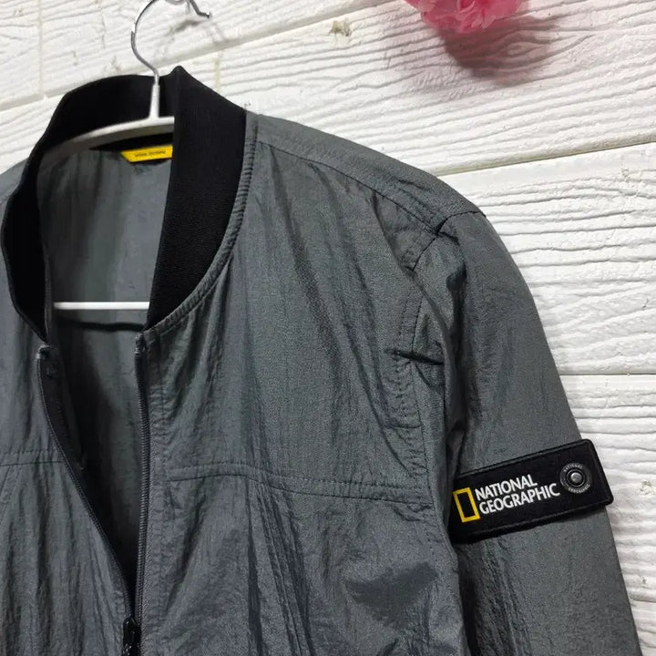 [BUNJANG] National Geographic Windbreaker Jacket / 새상품 내셔널지오그래픽 바람막이 55ㅡ66