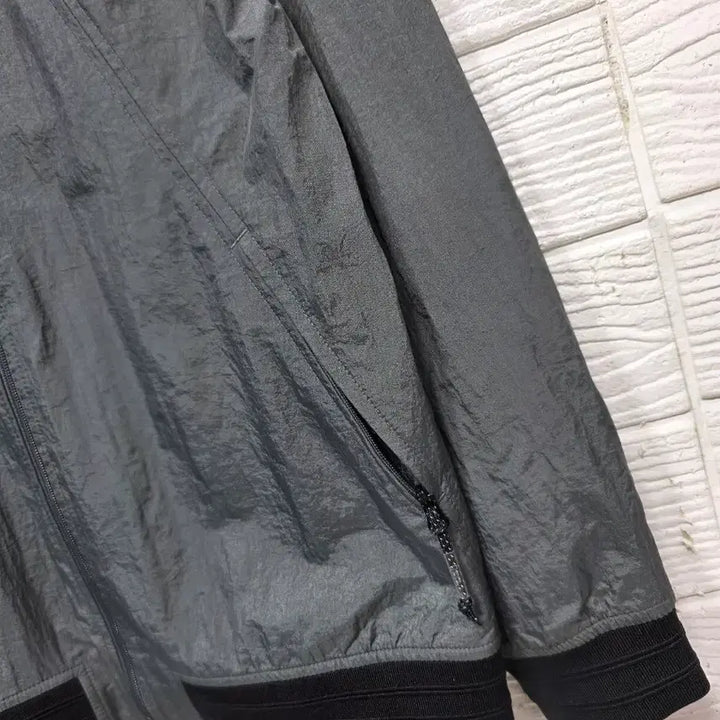 [BUNJANG] National Geographic Windbreaker Jacket / 새상품 내셔널지오그래픽 바람막이 55ㅡ66