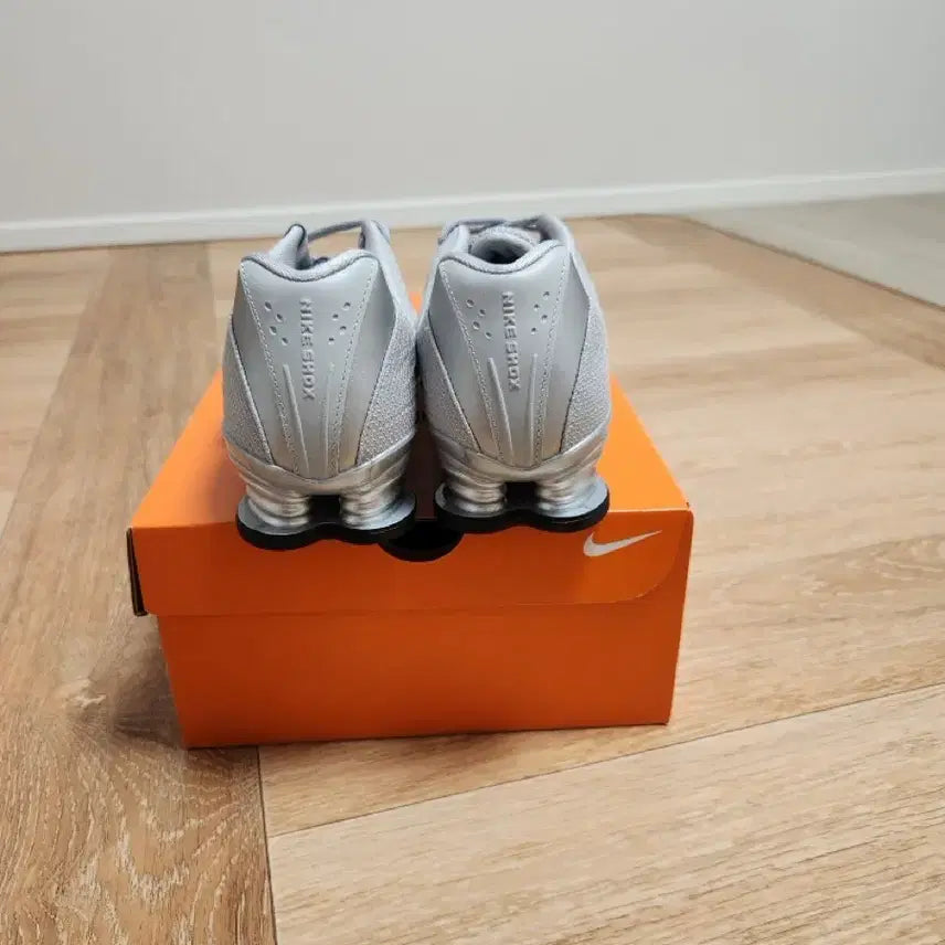 [BUNJANG] Nike Shox Z Metallic Silver Sneakers (260mm) / 260 새상품 나이키 샥스 Z 메탈릭 실버 판매 HQ7540-001