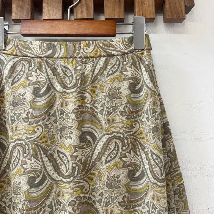 [BUNJANG] Japanese Vintage Paisley Flare Long Skirt with Back Elastic Waistband / 일본빈티지 페이즐리 뒷밴딩 플레어 롱 스커트