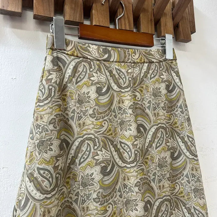 [BUNJANG] Japanese Vintage Paisley Flare Long Skirt with Back Elastic Waistband / 일본빈티지 페이즐리 뒷밴딩 플레어 롱 스커트