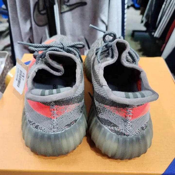 [BUNJANG] Adidas Yeezy Boost 350 V2 Beluga / (265)아디다스 이지부스트 350 V2 벨루가