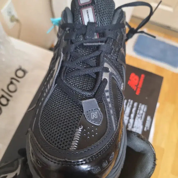 [BUNJANG] New Balance 1906R Black Sneakers / 뉴발란스 1906R 블랙 스니커즈 새상품 무료배송