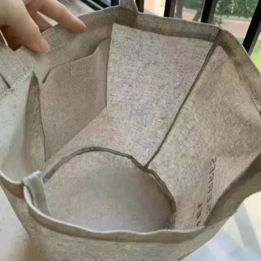 [BUNJANG] Chanel Beauty Linen Raffia Tote Bag with Chanel Charm / 샤넬뷰티 린넨백 라피아백 (샤넬 참 증정)