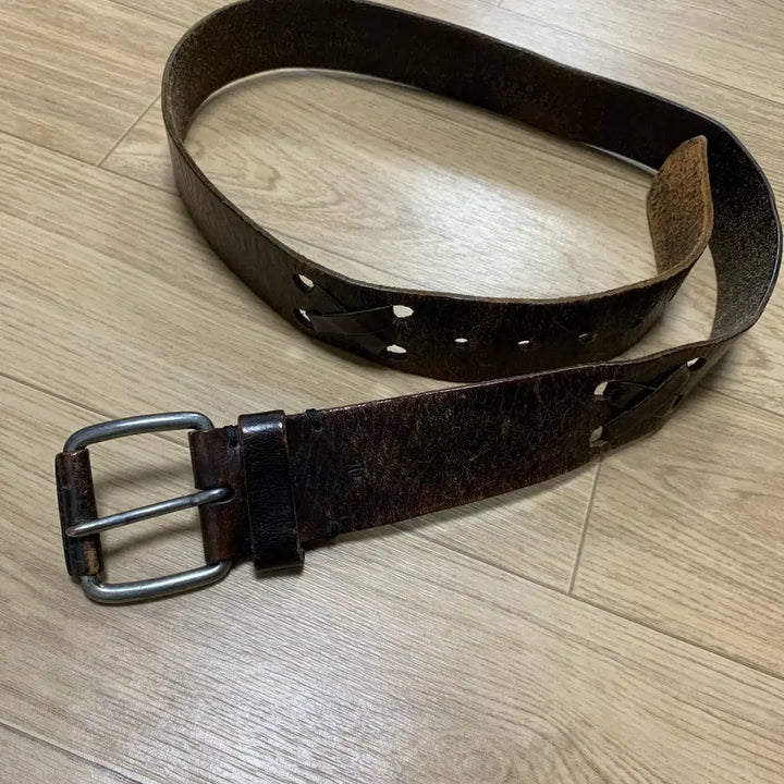 [BUNJANG] Lauren Ralph Lauren Vintage Leather Cross Strap Belt / 로렌 랄프로렌 크로스 스트랩 빈티지 가죽 벨트