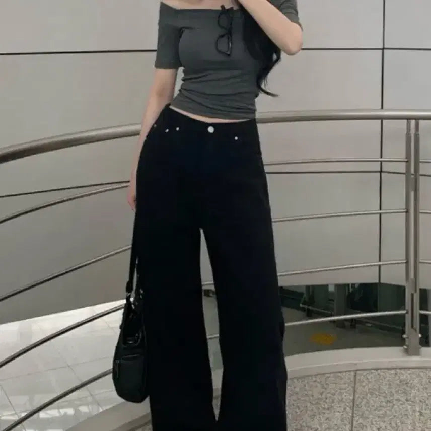 [BUNJANG] Off-Shoulder Short-Sleeve T-Shirt Charcoal / 오프숄더