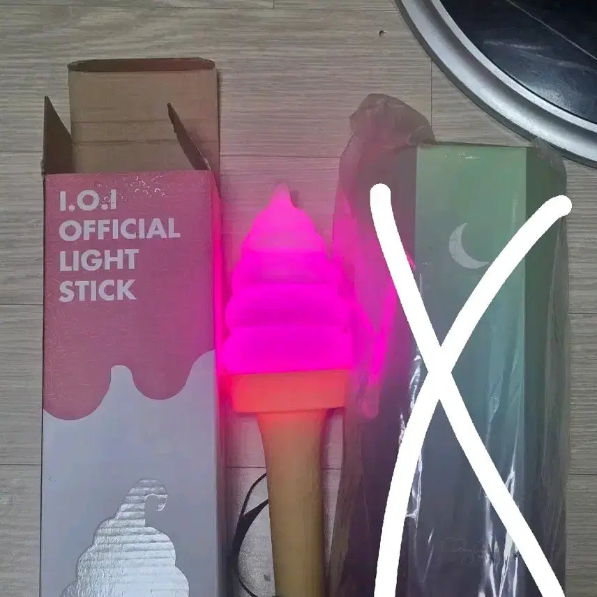 [SOLD OUT] 아이오아이 응원봉 팔아여