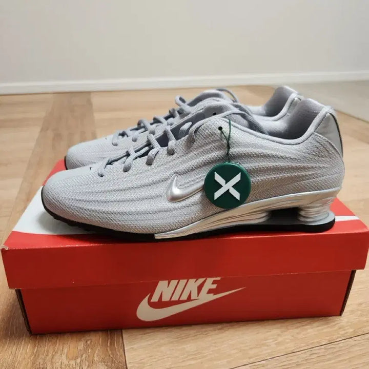 [BUNJANG] Nike Shox Z Metallic Silver Sneakers / 265 새상품 나이키 샥스 Z 메탈릭 실버 판매 HQ7540-001