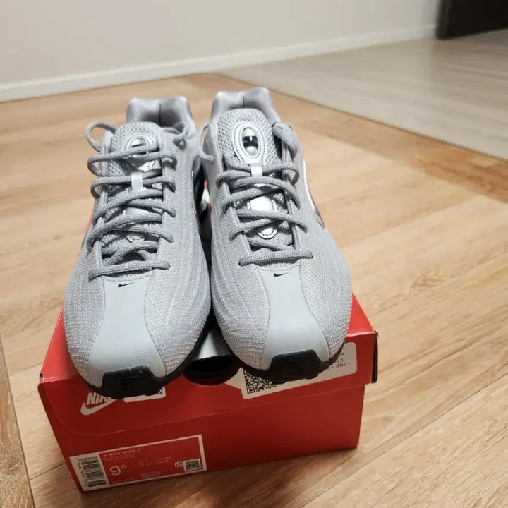 [BUNJANG] Nike Shox Z Metallic Silver Sneakers / 265 새상품 나이키 샥스 Z 메탈릭 실버 판매 HQ7540-001